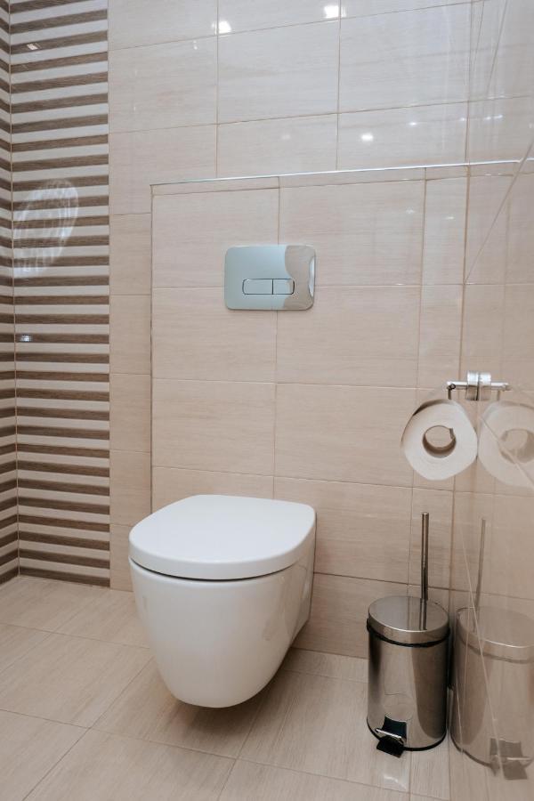 Hotel Tundzha - Renovated! Ямбол Экстерьер фото